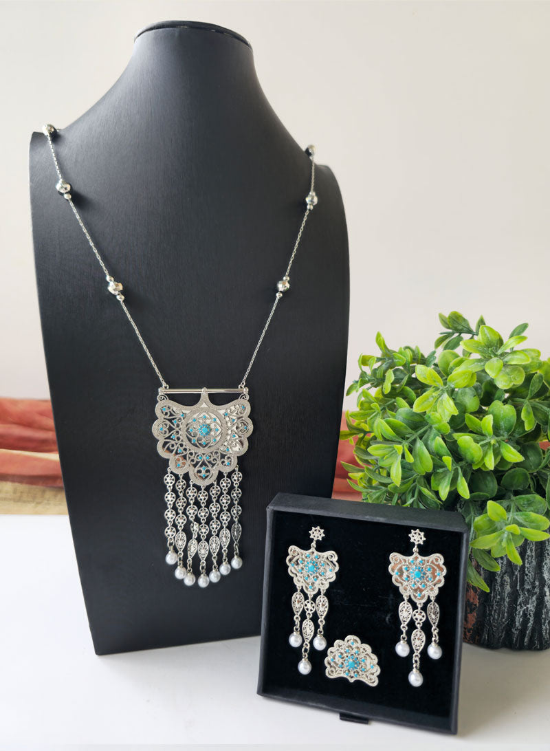 Silver Jewellery Necklace and Earring Set