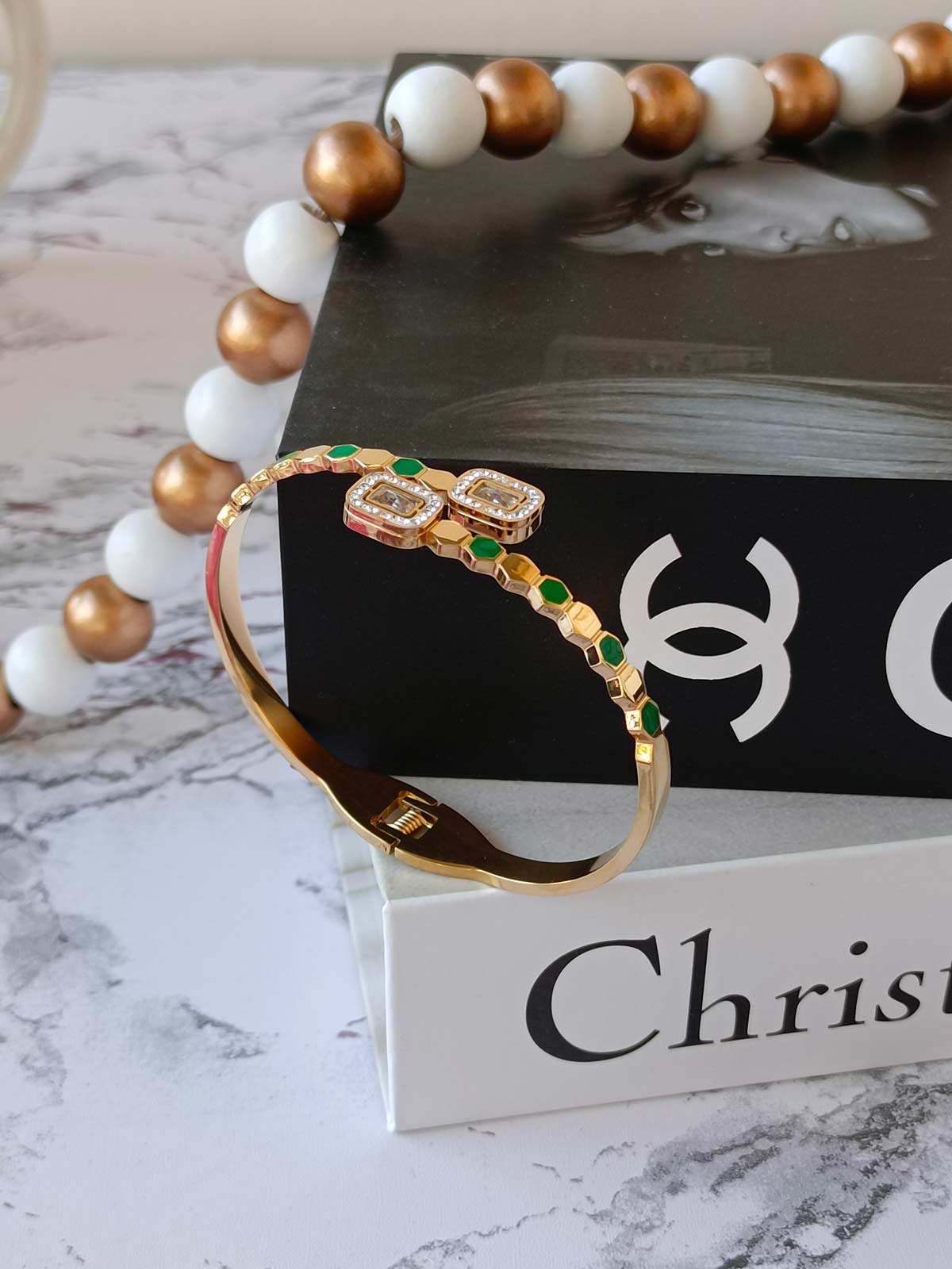 Modern era bracelet for women