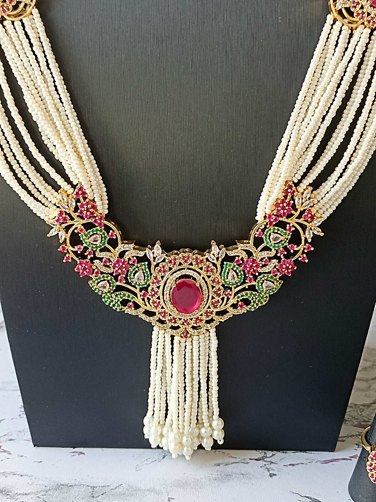 Pearl and Gold Jewelry Set
