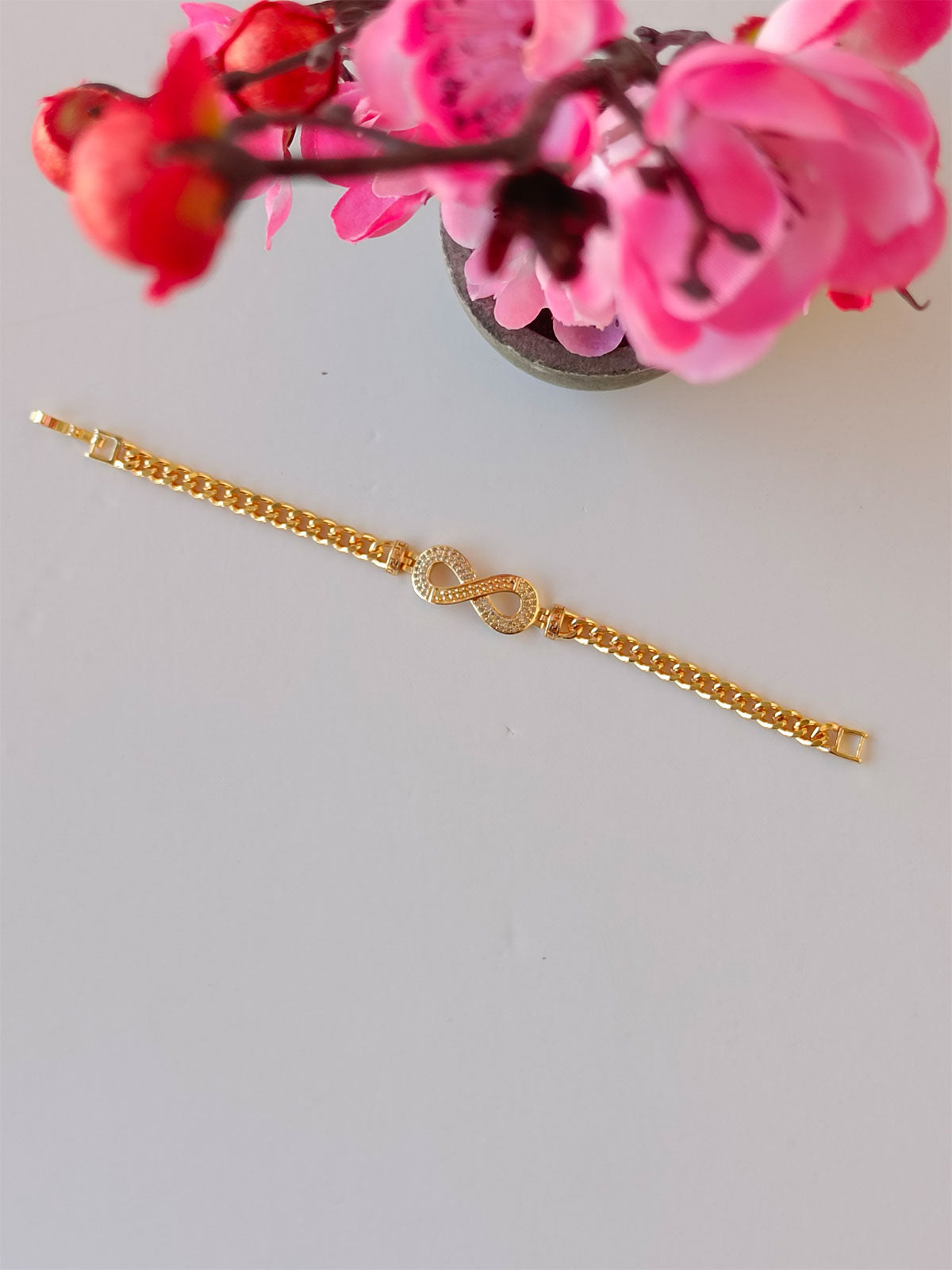 Stylish Infinity Zircon Bracelet