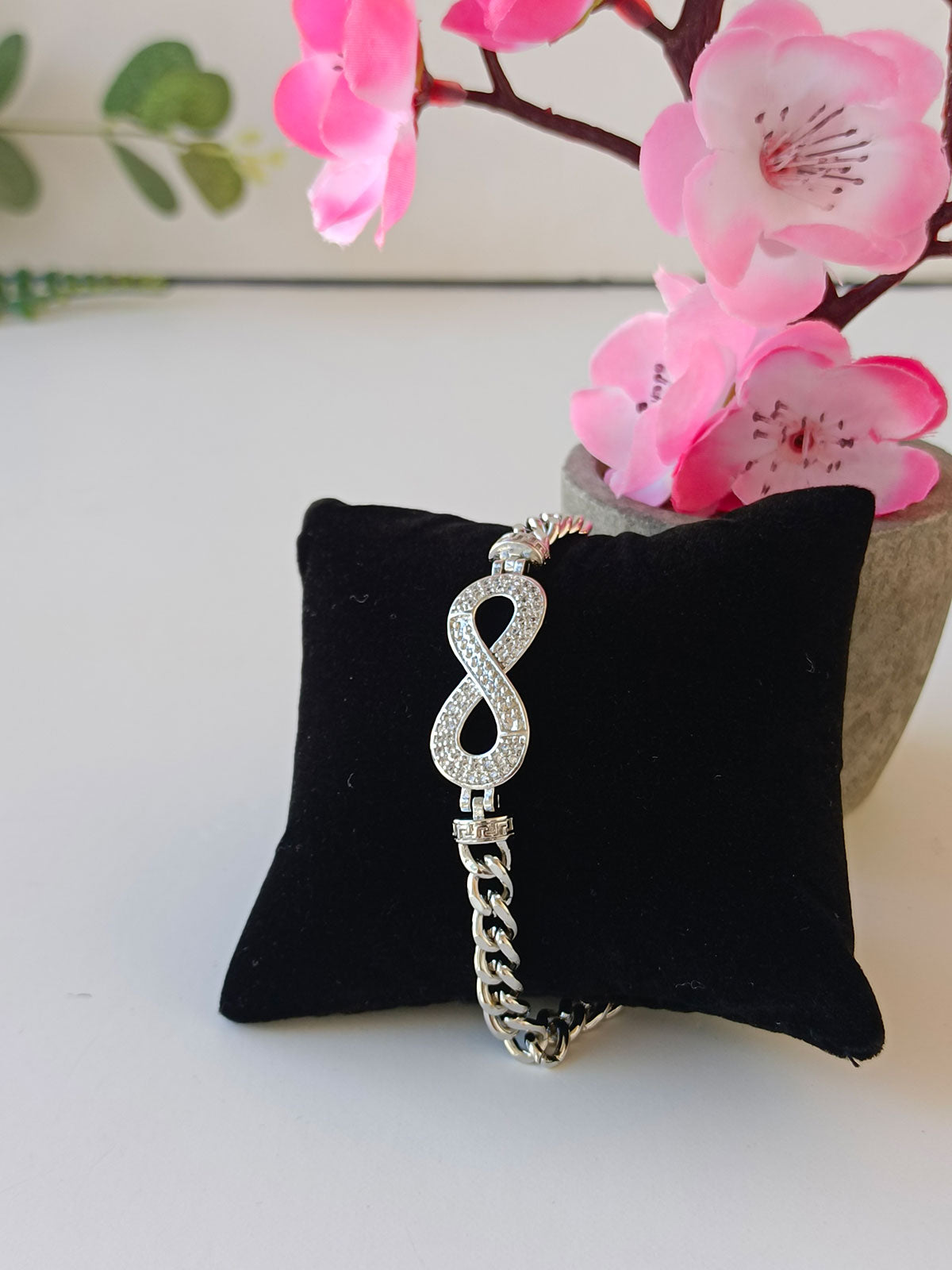 Beautiful Infinity Zircon Bracelet