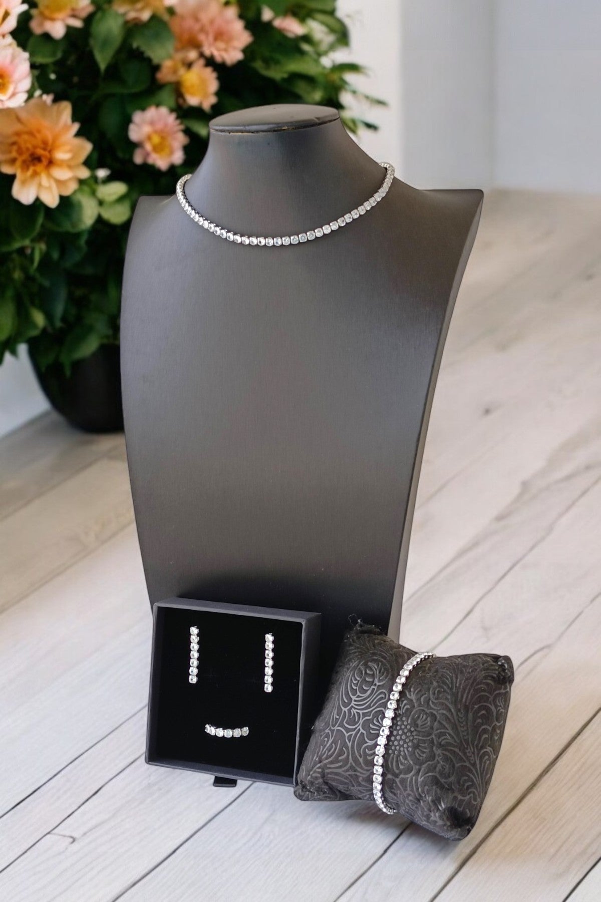Aleyna Silver Zirconia Necklace Set