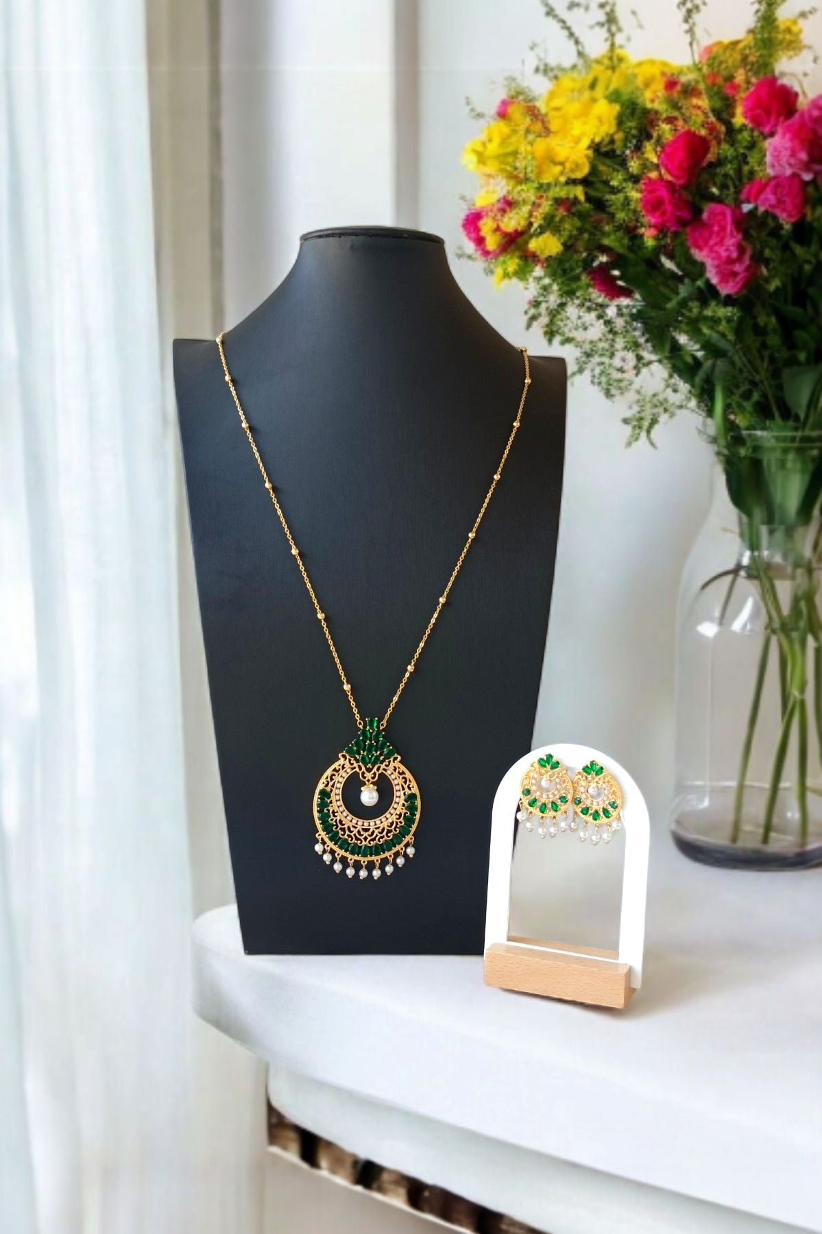 Meena Pendant Set in Emerald