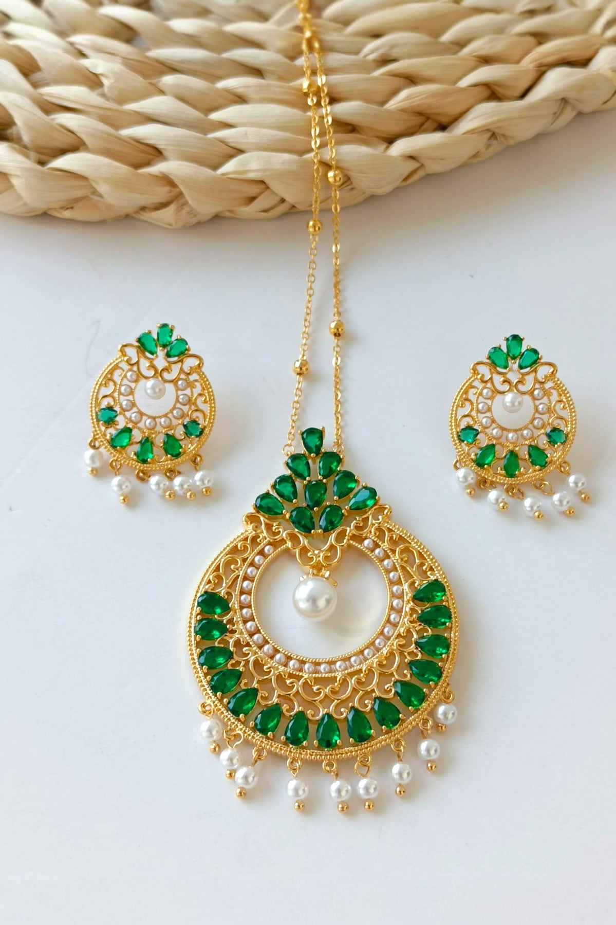 Meena Pendant Set in Emerald