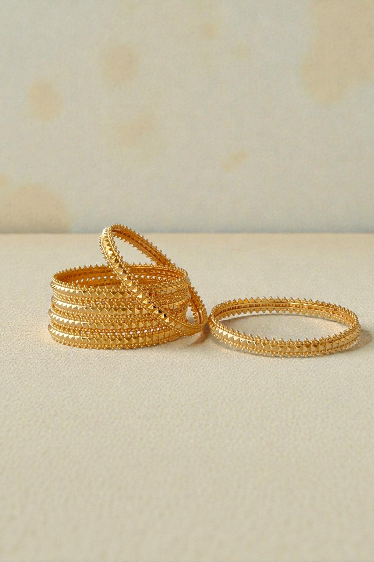 Ayesha Golden Bangles Set – Noor Zara