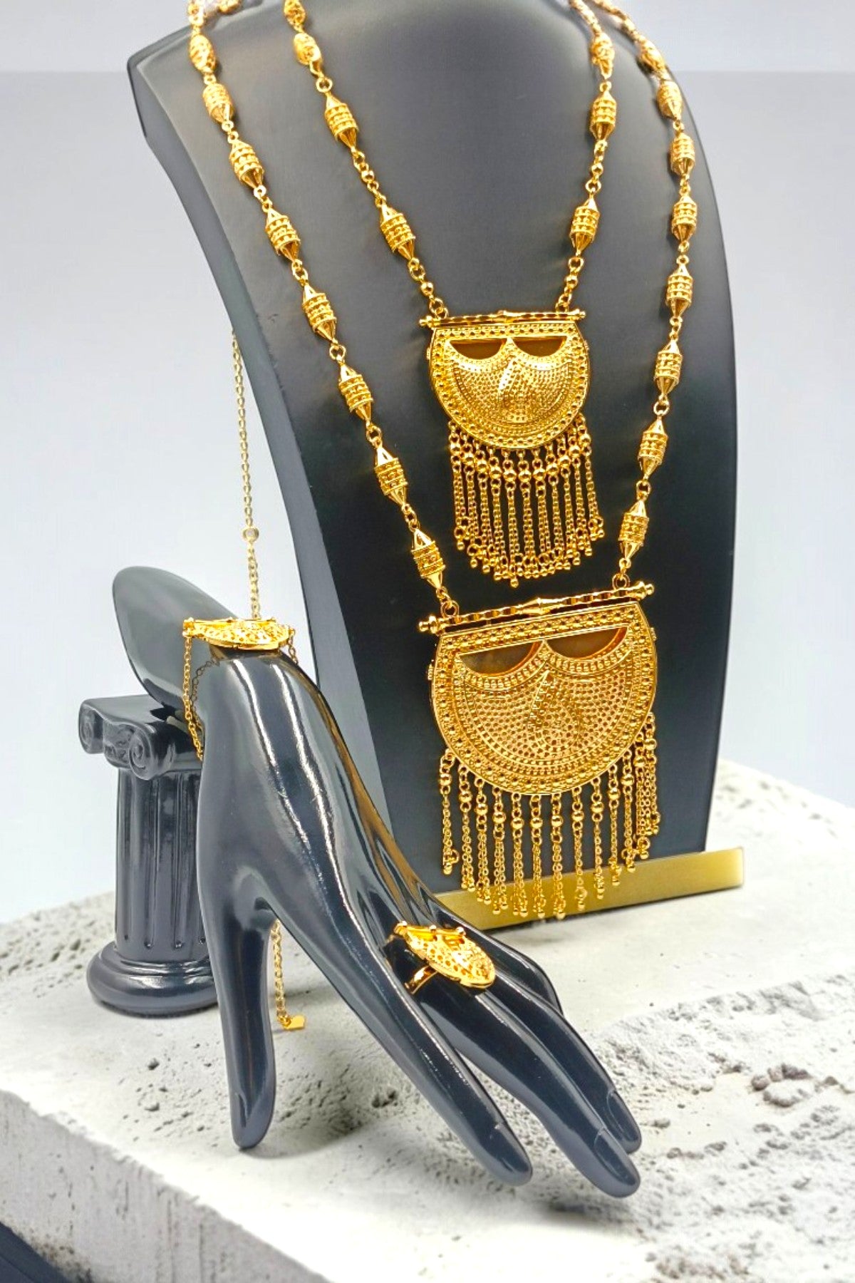 Samaira Necklace Set