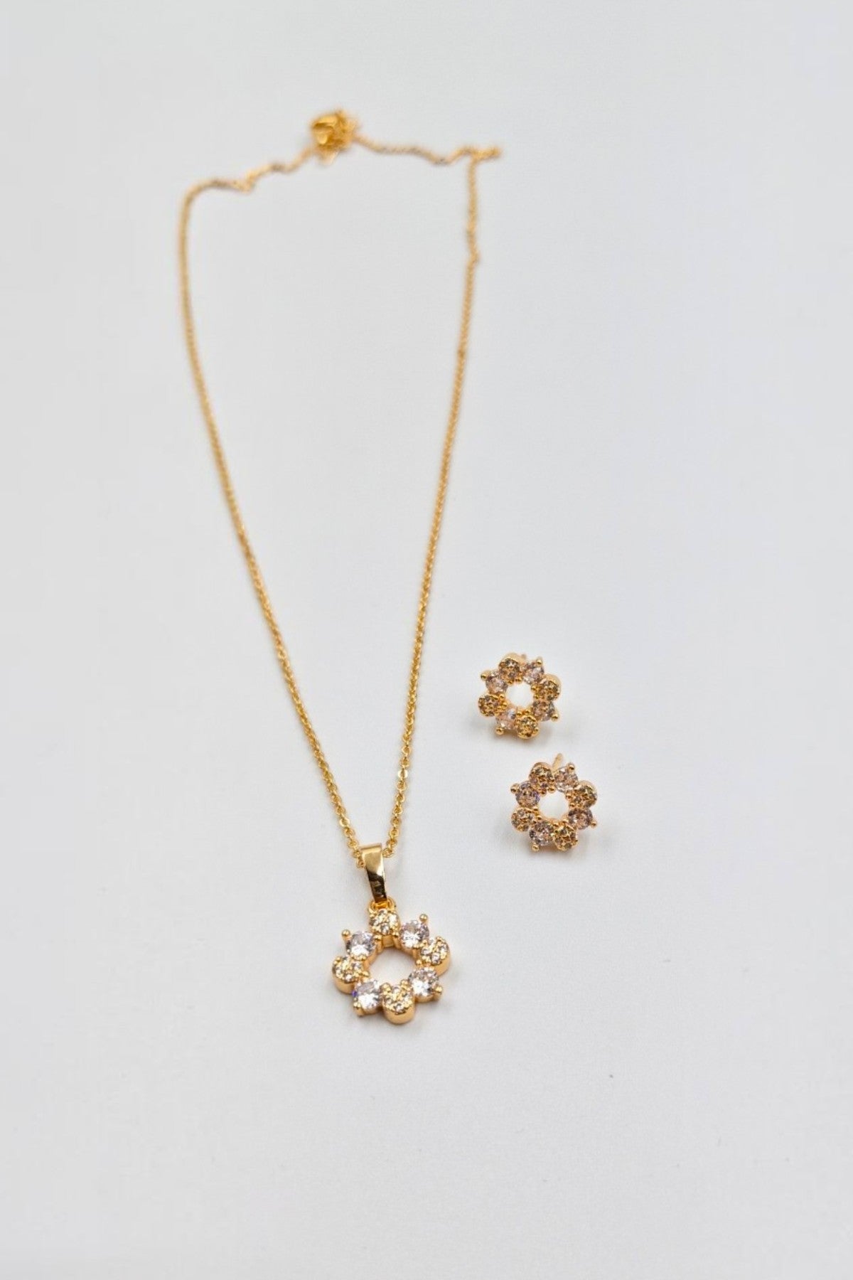 Baby Salama Pendant Set