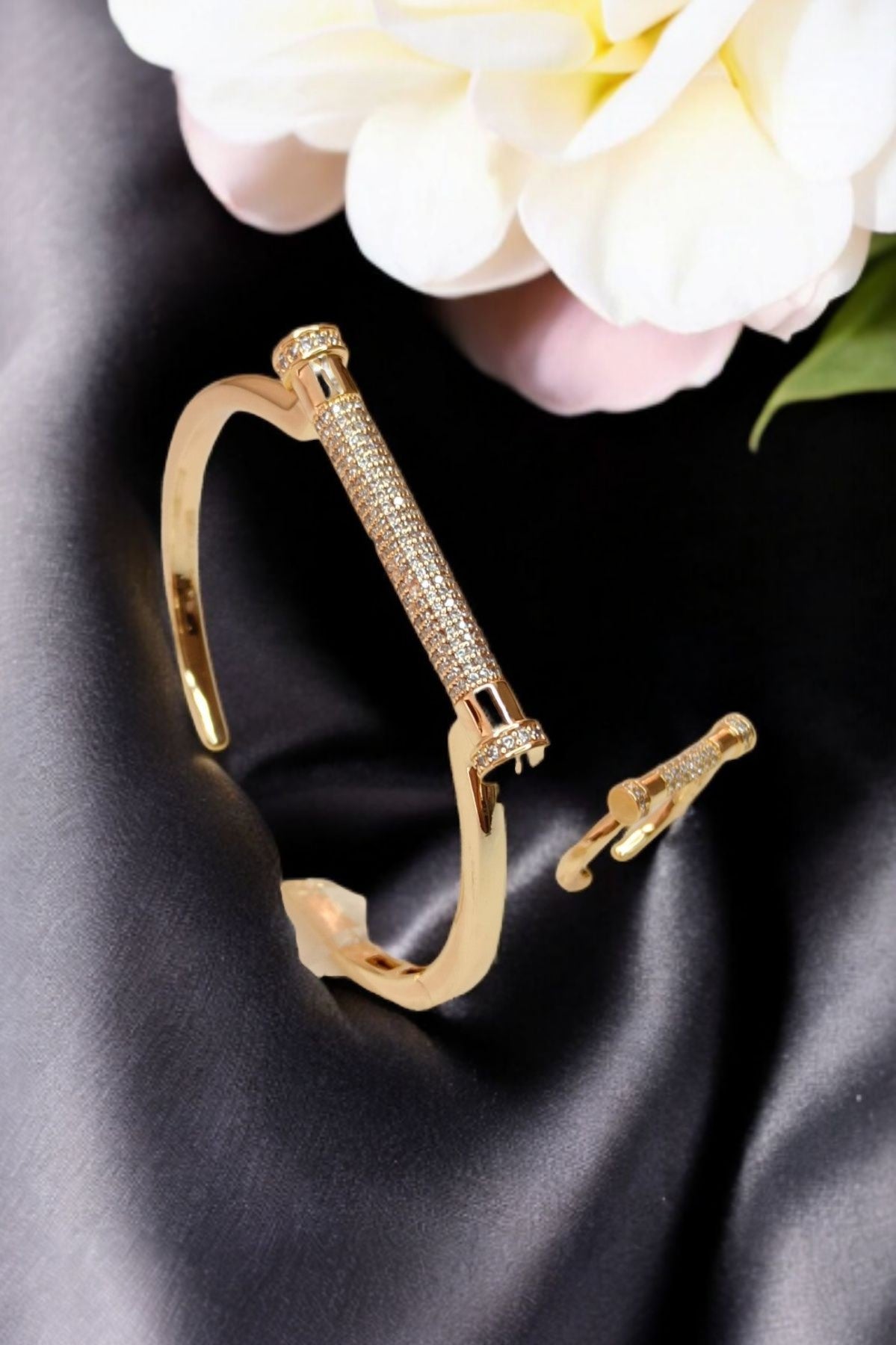 Latifa bracelet and ring