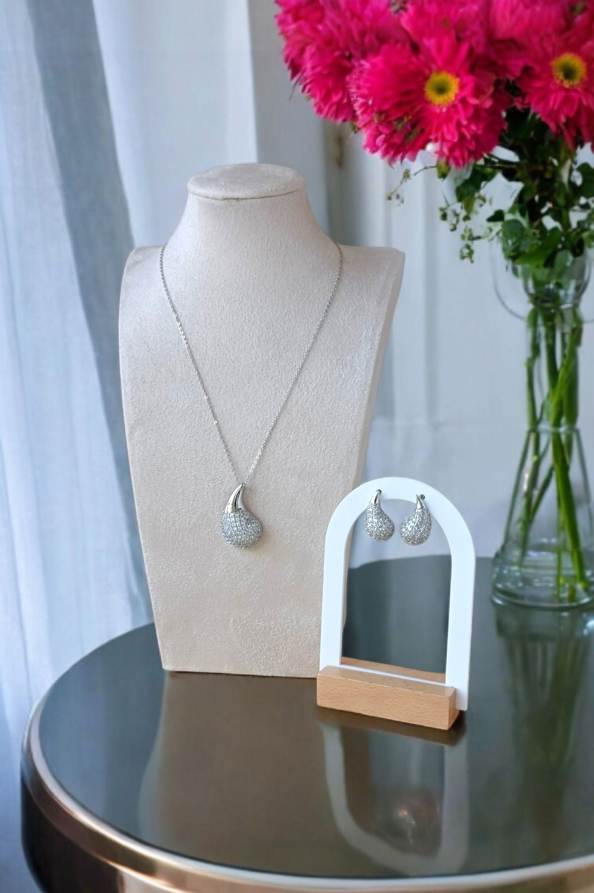 Midha pendant set
