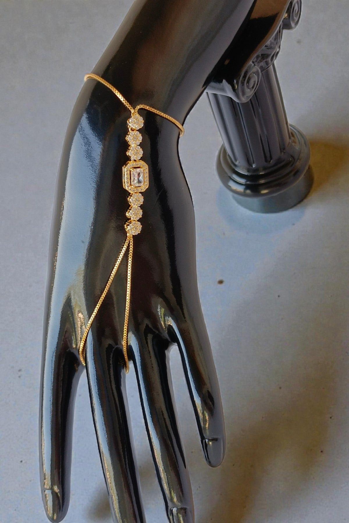 Raihana Chain Bracelet