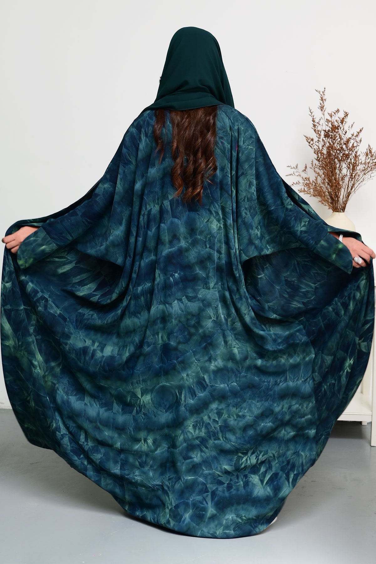 Sea Green Tie-Dye Bahrini Bisht Abaya back side