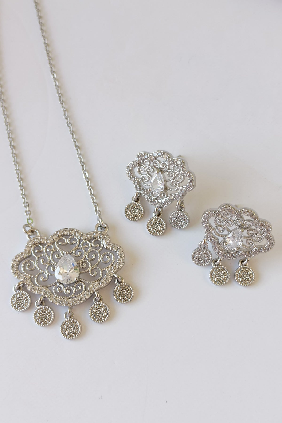 Nima Pendant Set in silver