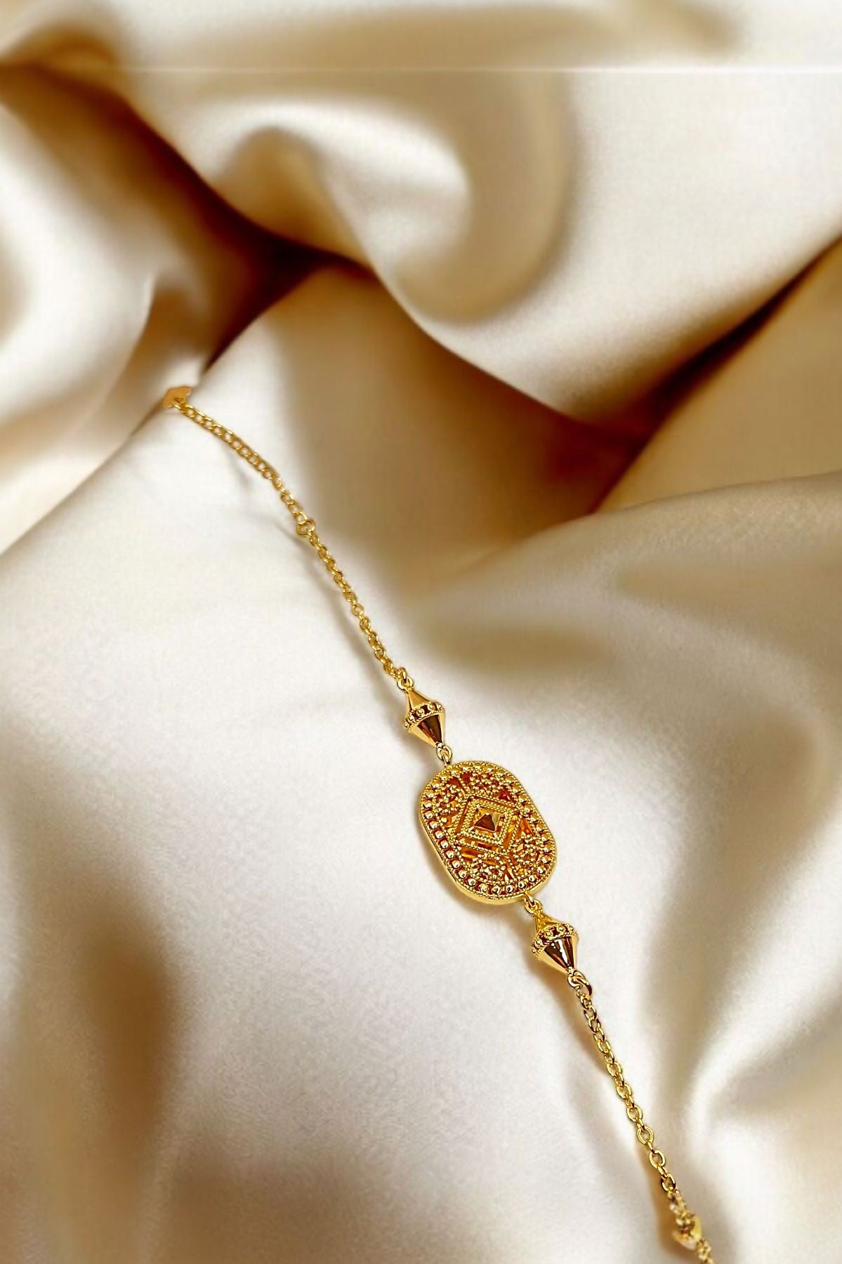 somia golden traditional bracelet