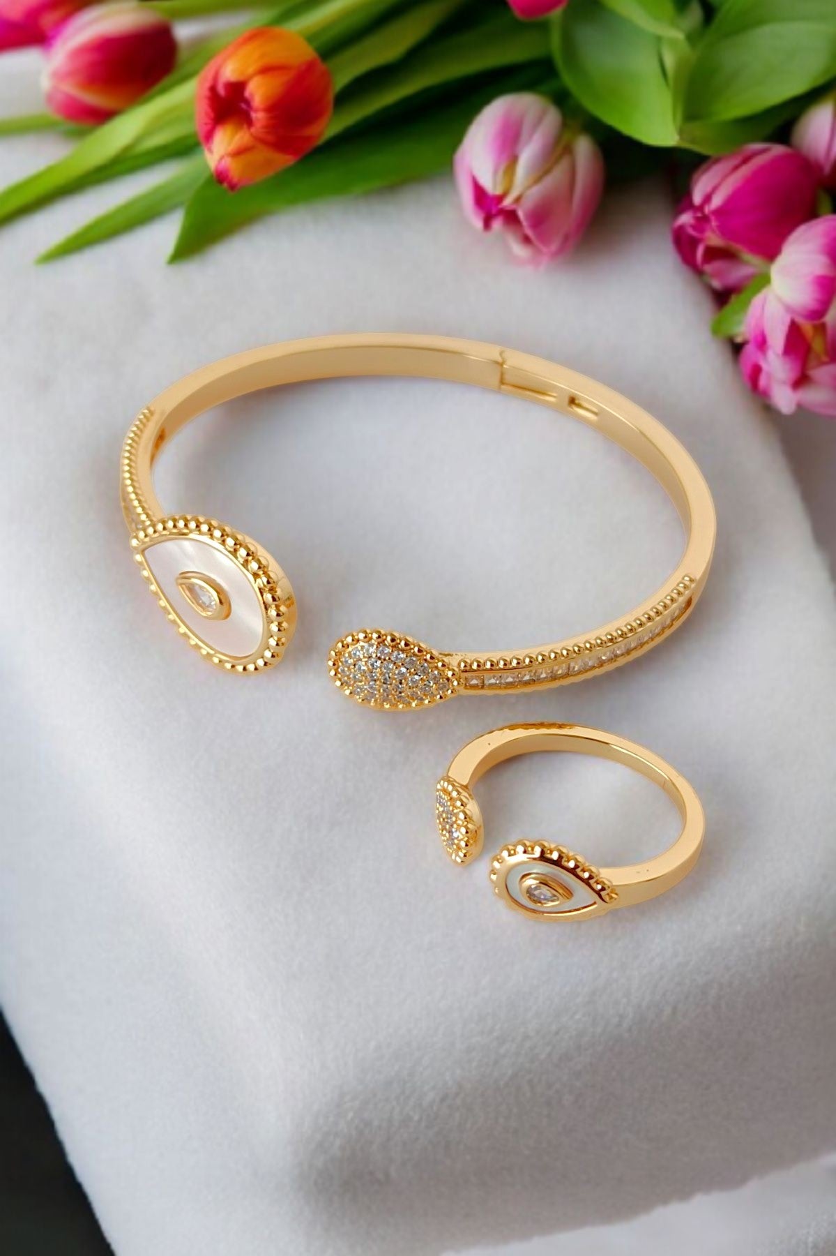 Uzma Golden Cuff and ring Set