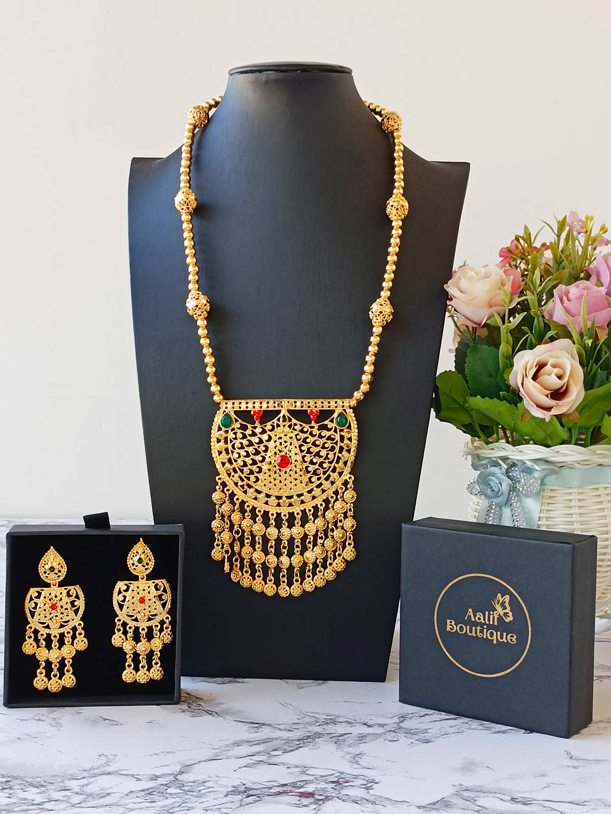 Arwa Hilal Necklace set