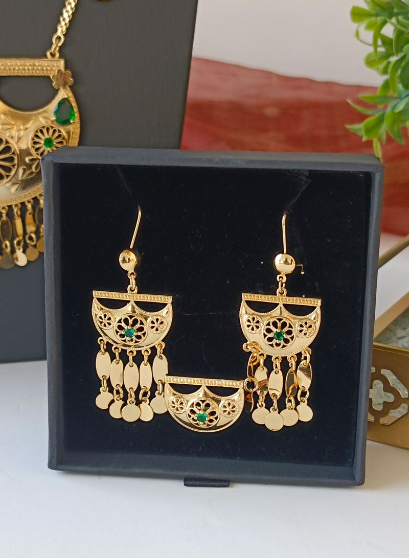 Hana Pendant set in Golden