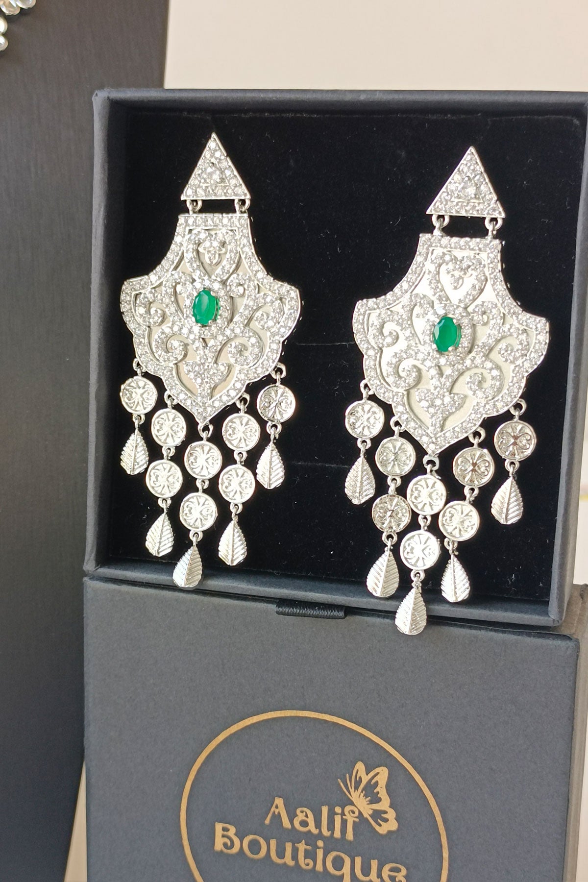 Exquisite Silver-Plated Bridal Necklace Set for women
