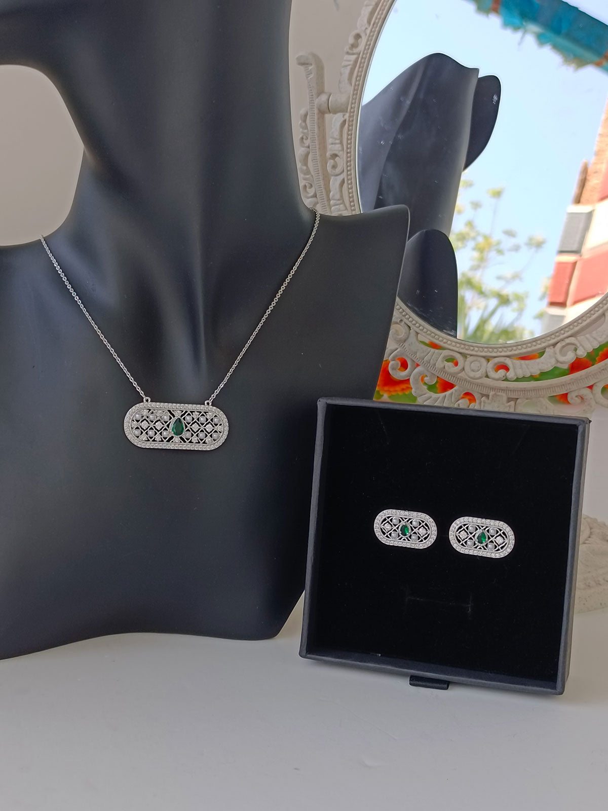 Earrings Necklace