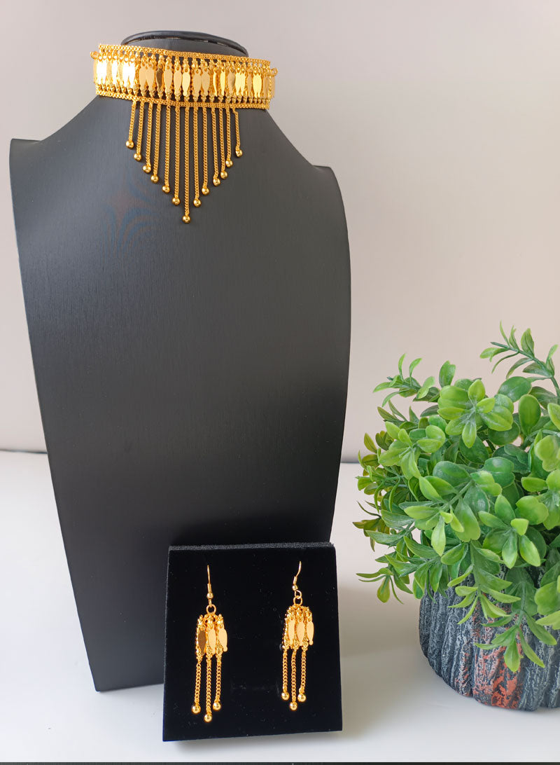 Arabian Choker Necklace with Hanging Earrings
