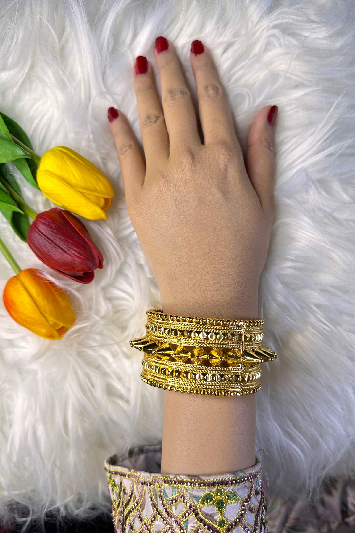 Golden Noura Traditional Bangles set