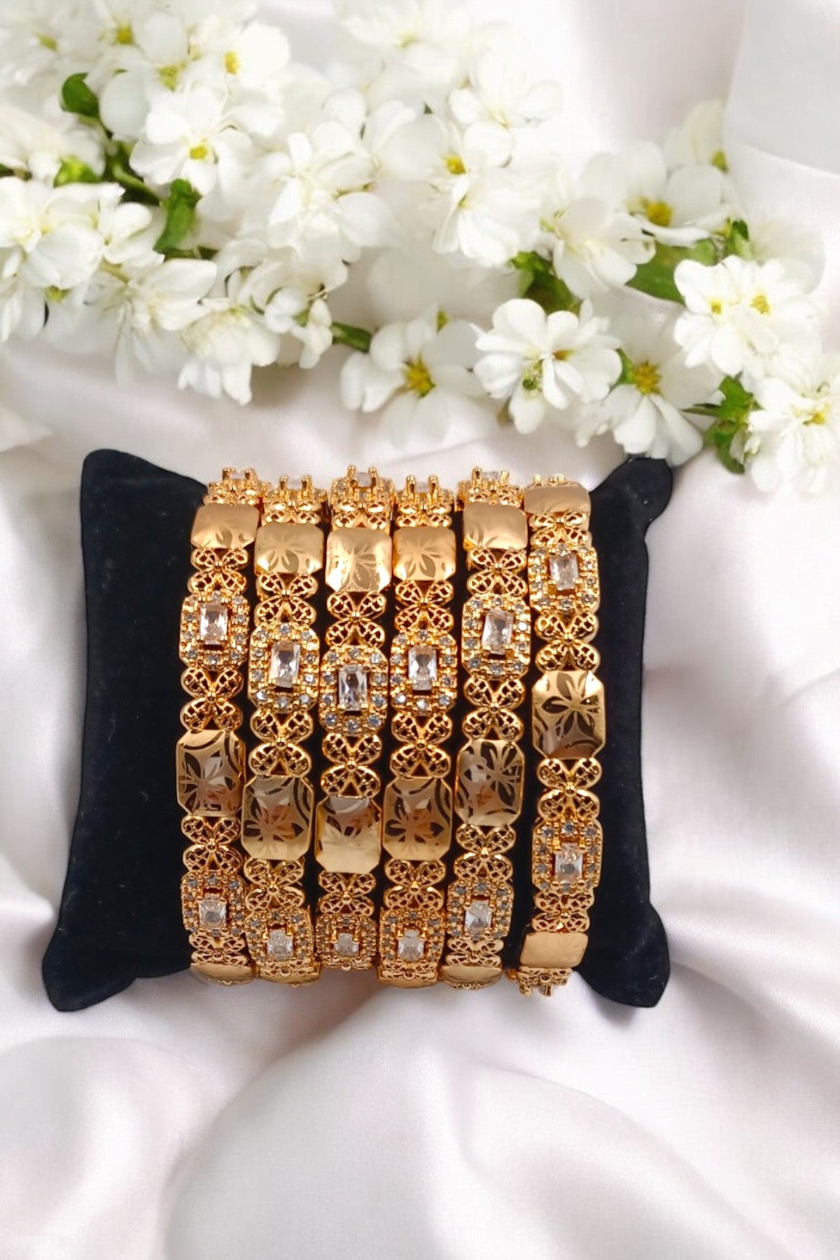 Golden Zayna Zirconia women Bangles