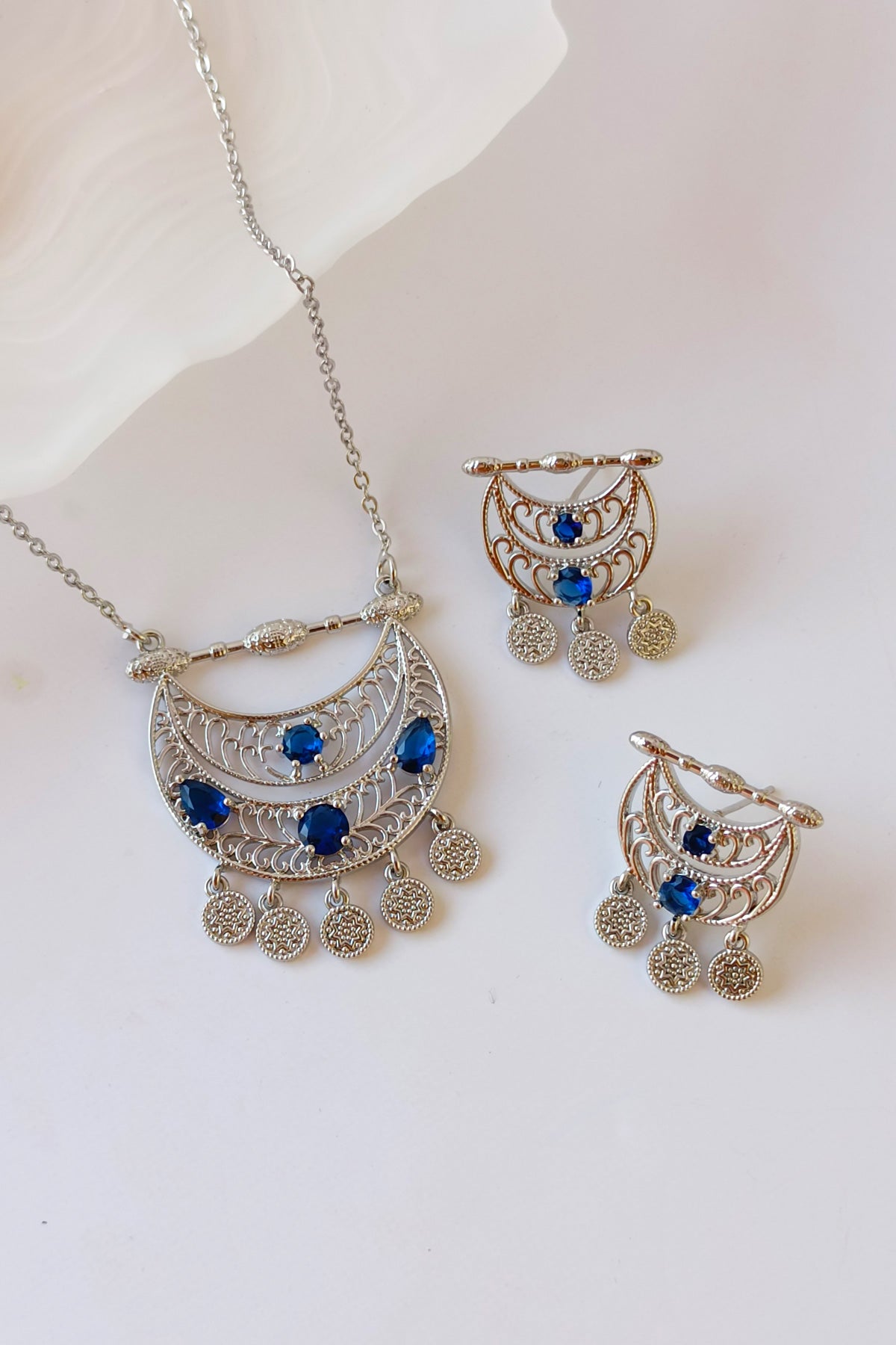 Blue silver pendant set