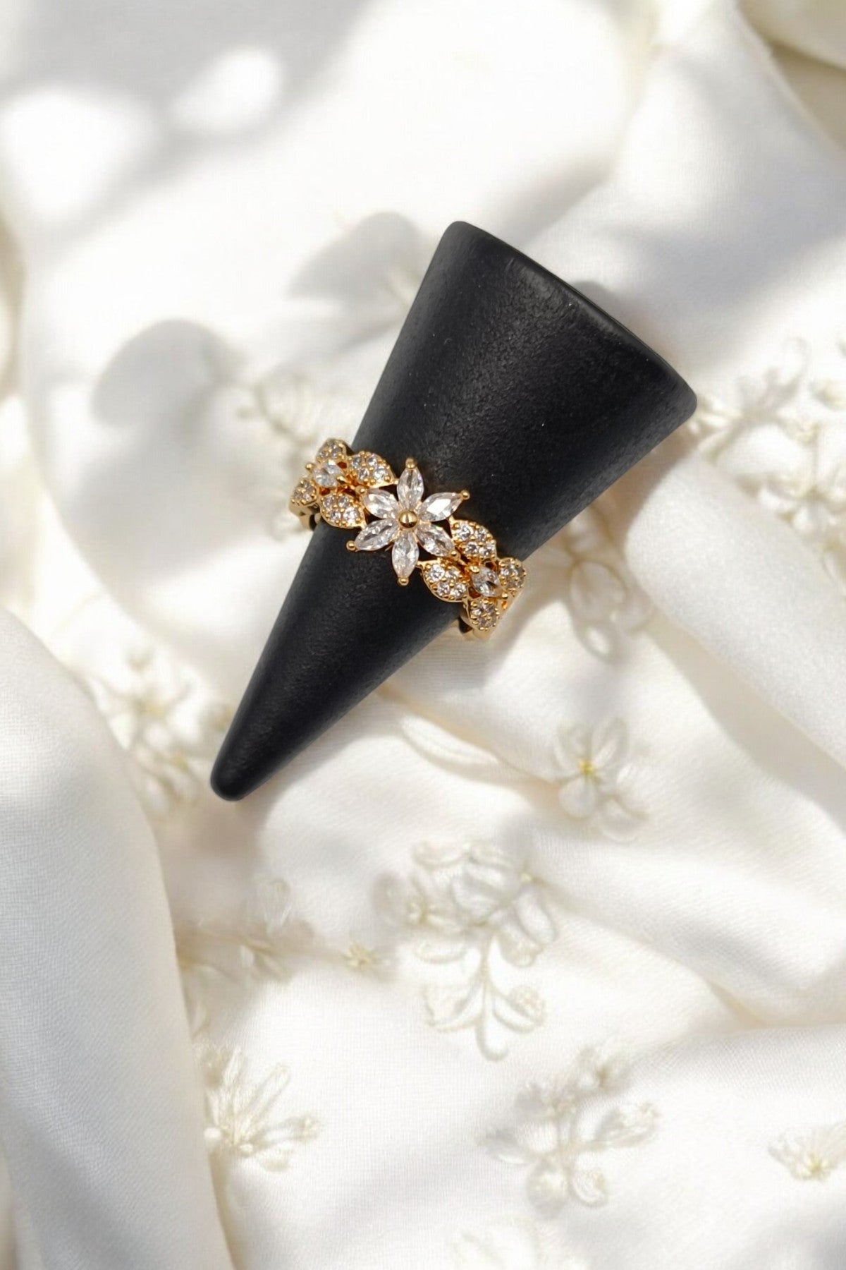 Elegant Abir Floral Cuff Set