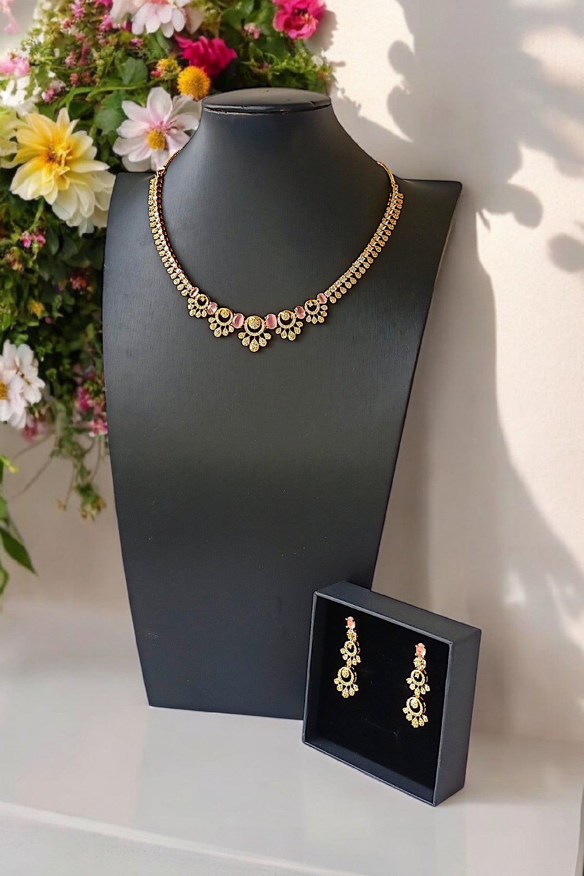 Felicia Golden Victorian Necklace Set