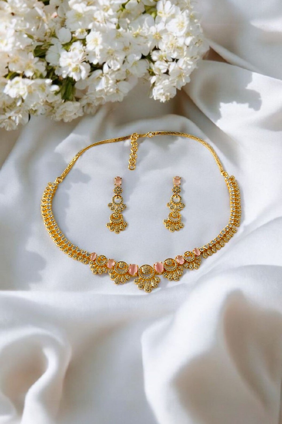Felicia Golden Victorian Necklace Set