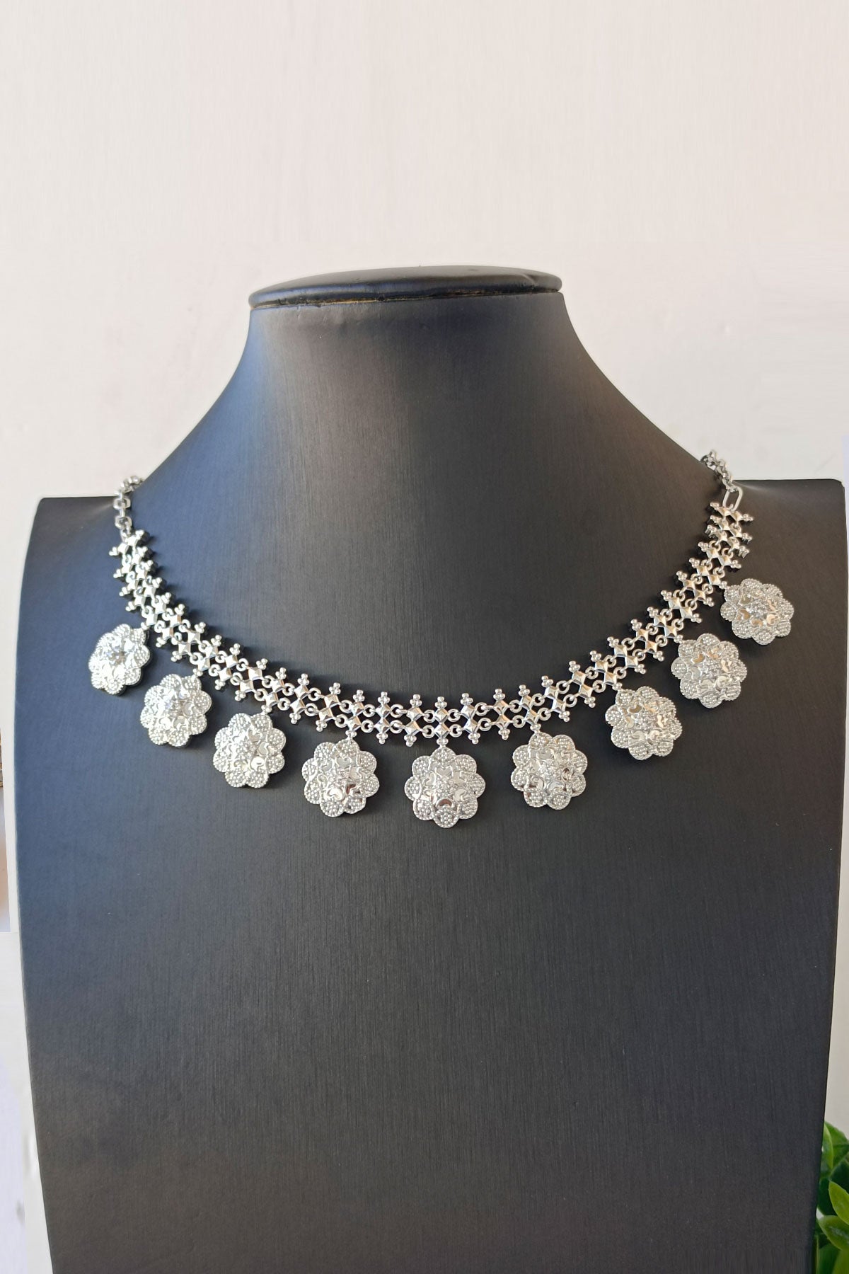 Silver Kubra necklace set