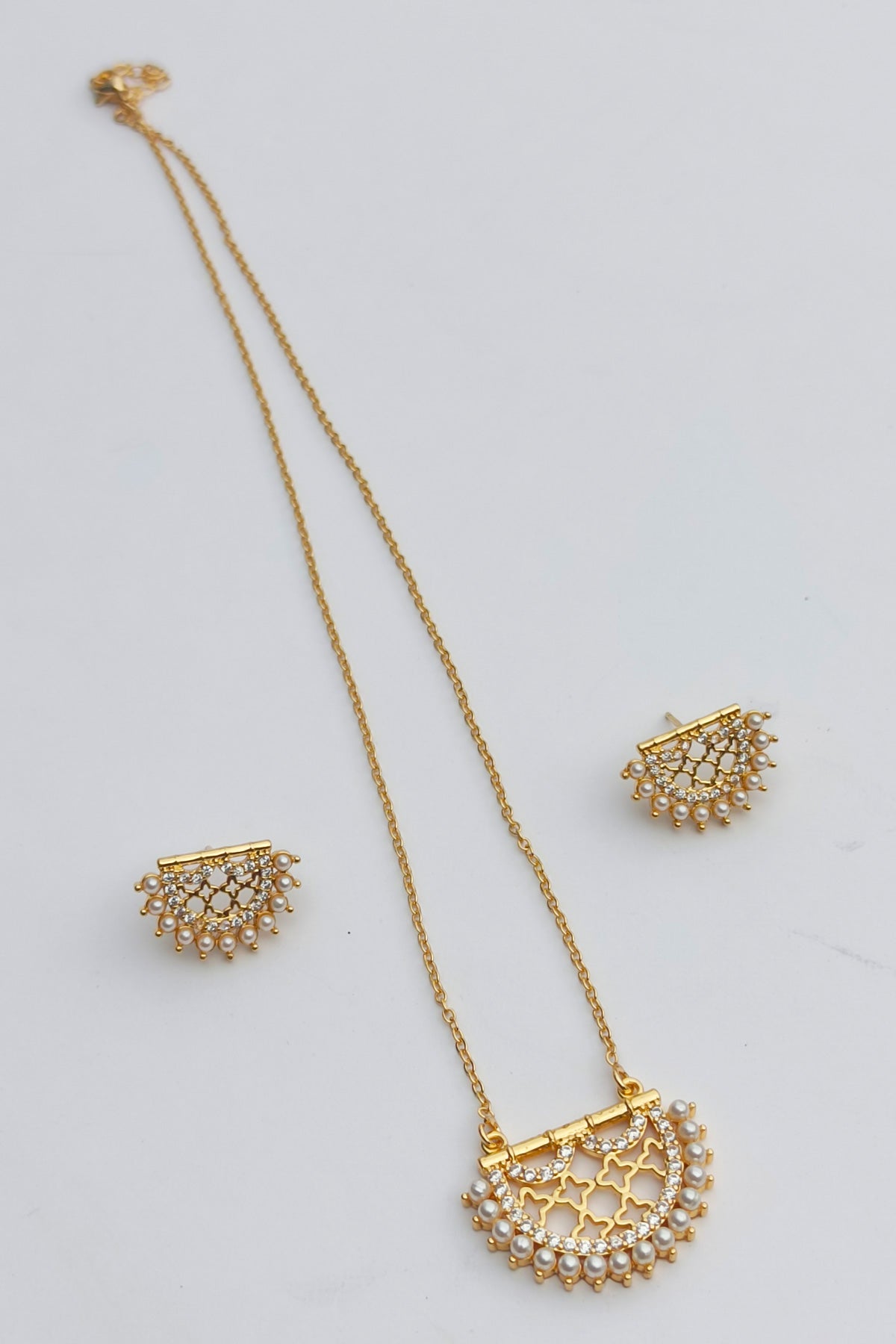 Amani traditional pendant set