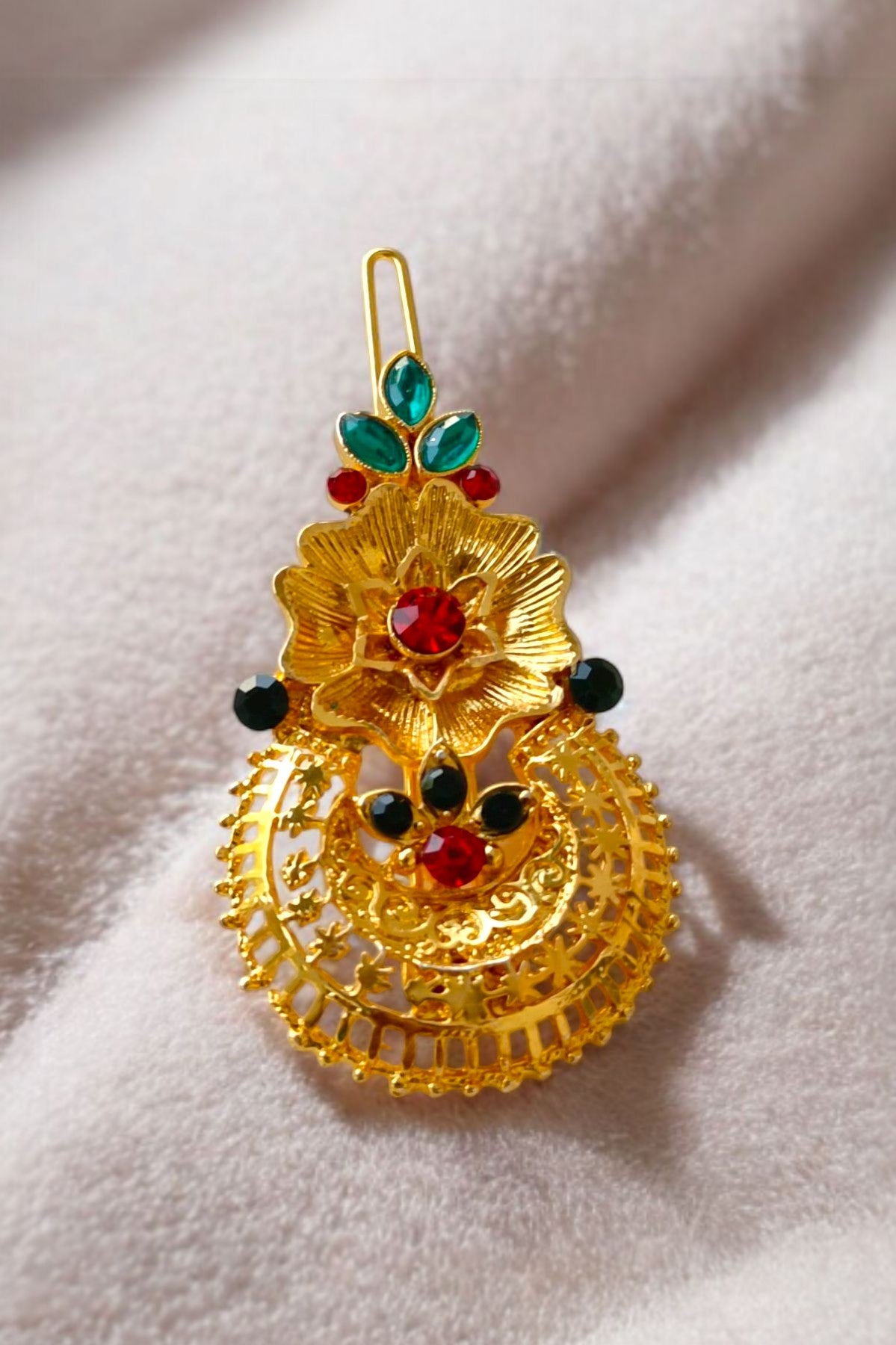 golden lamya hair pin