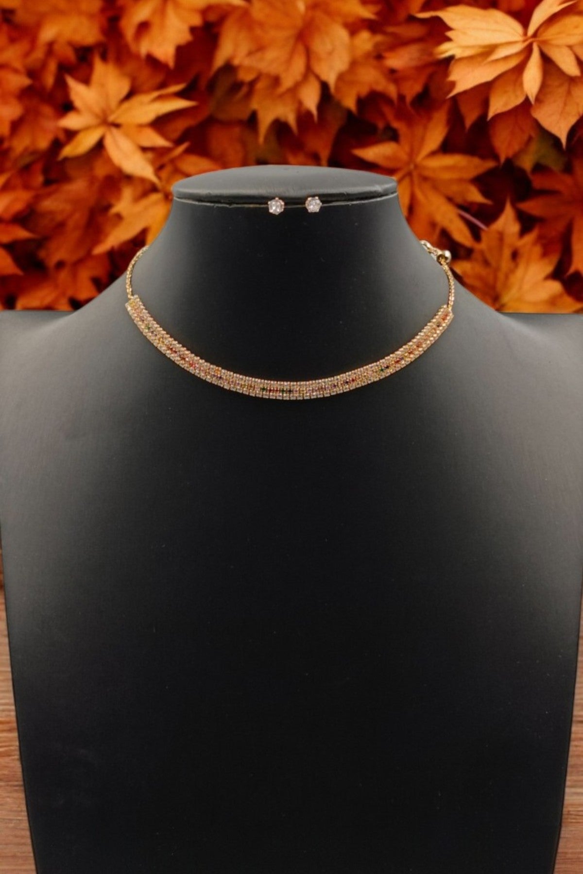 Amara Necklace Set in Golden for women