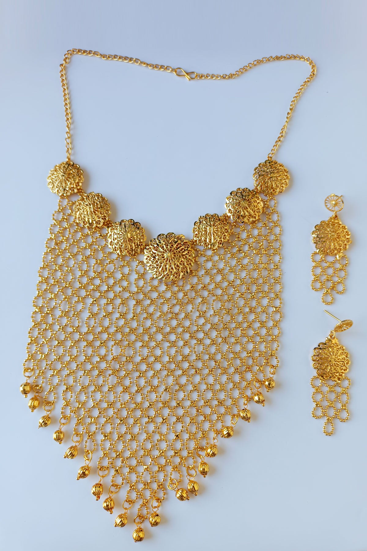 Golden Sultana Pendant Set