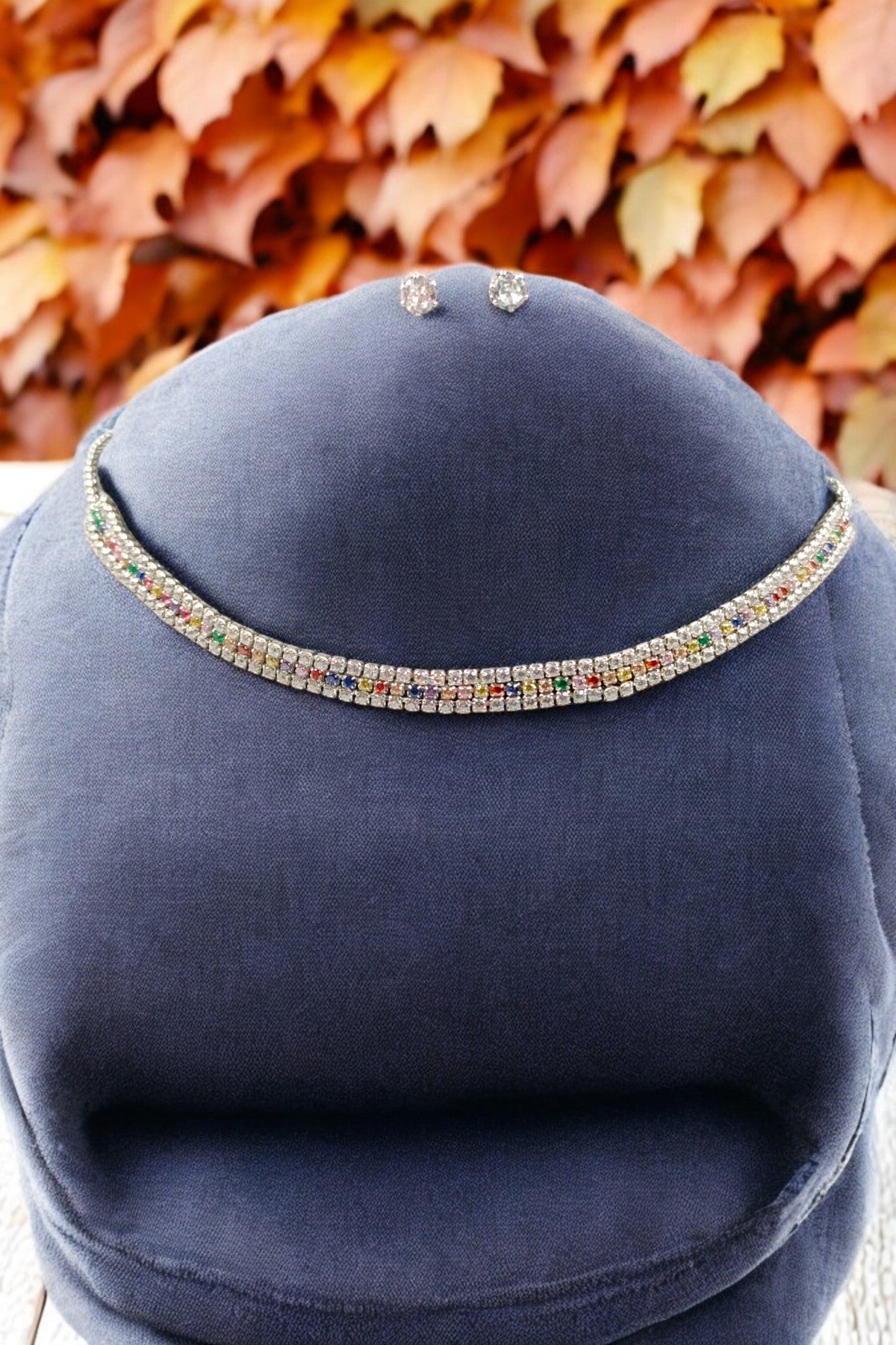 Beautiful Amara Necklace Set in Silver