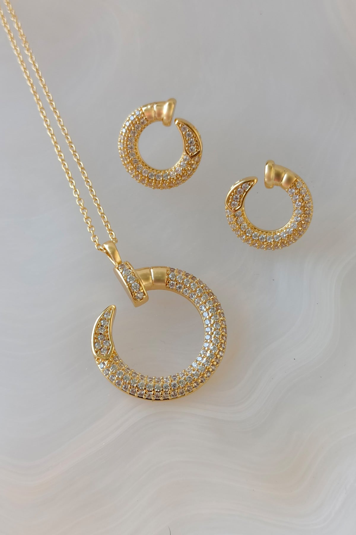 Nail Pendant Set