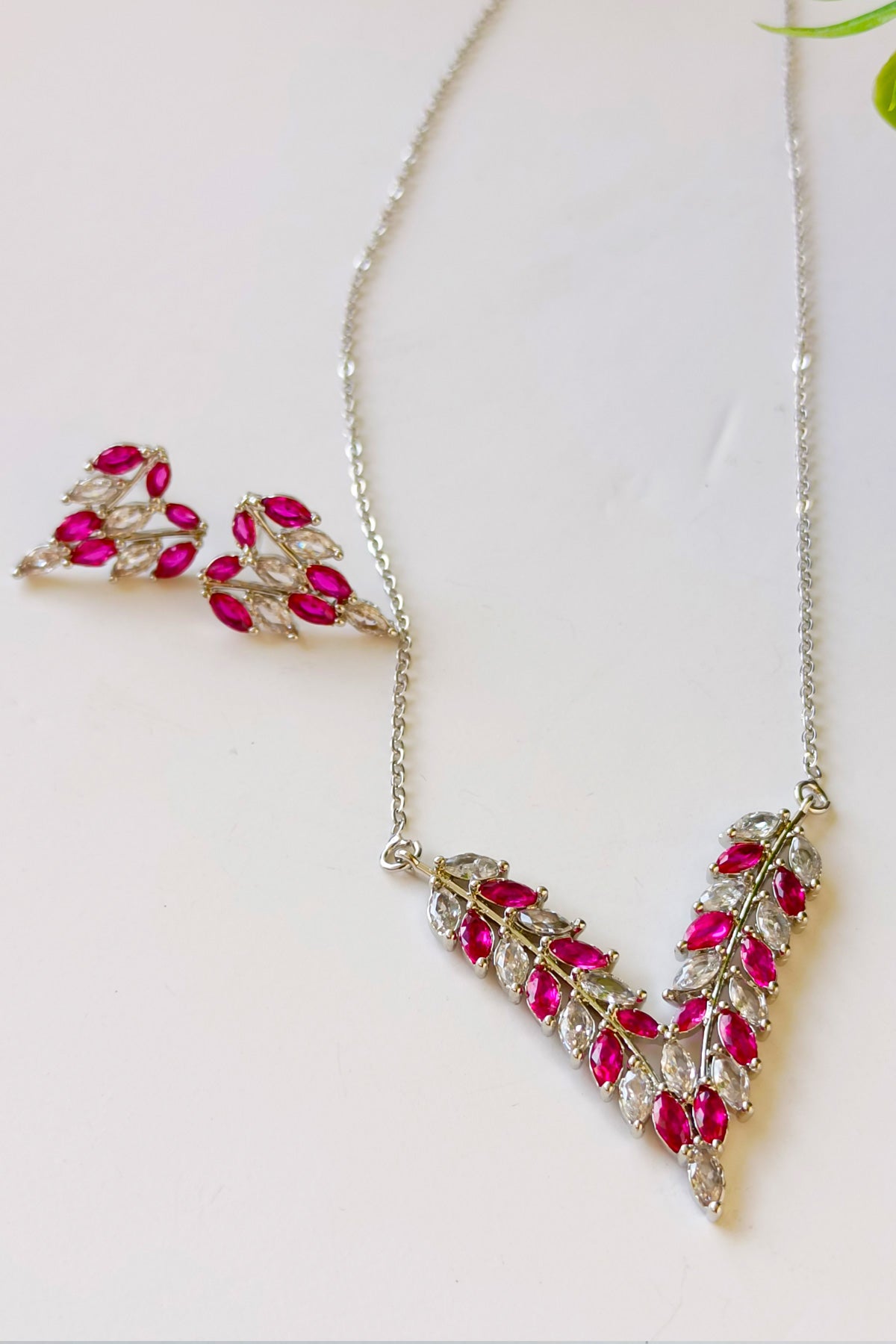 silver rihana pendant set