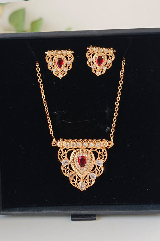 Abeer Golden Traditional Pendant Set