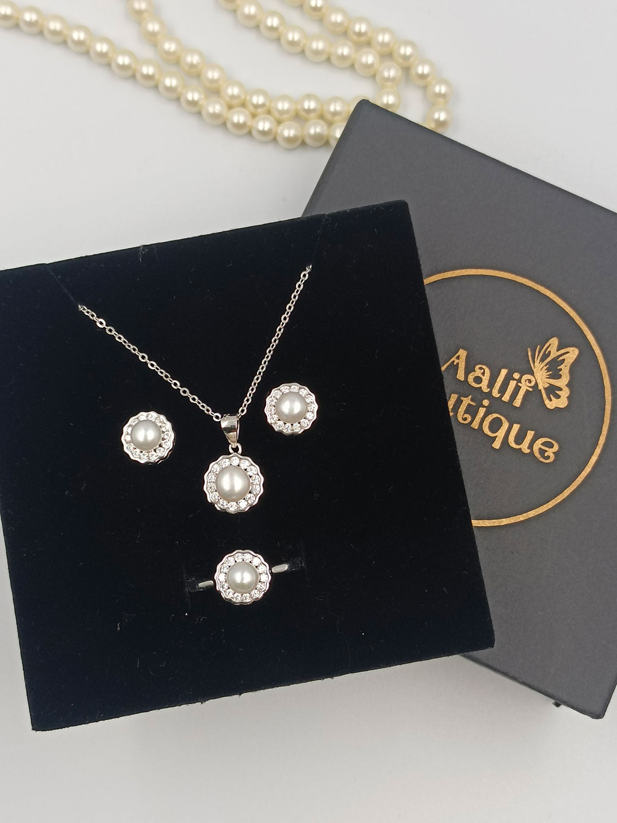 Pearls in 925 Sterling Silver set women