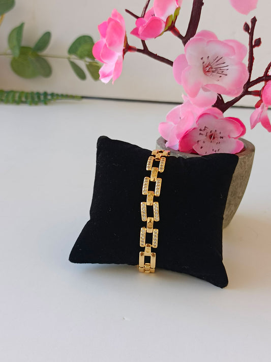 Block Chain Bracelet in Gold