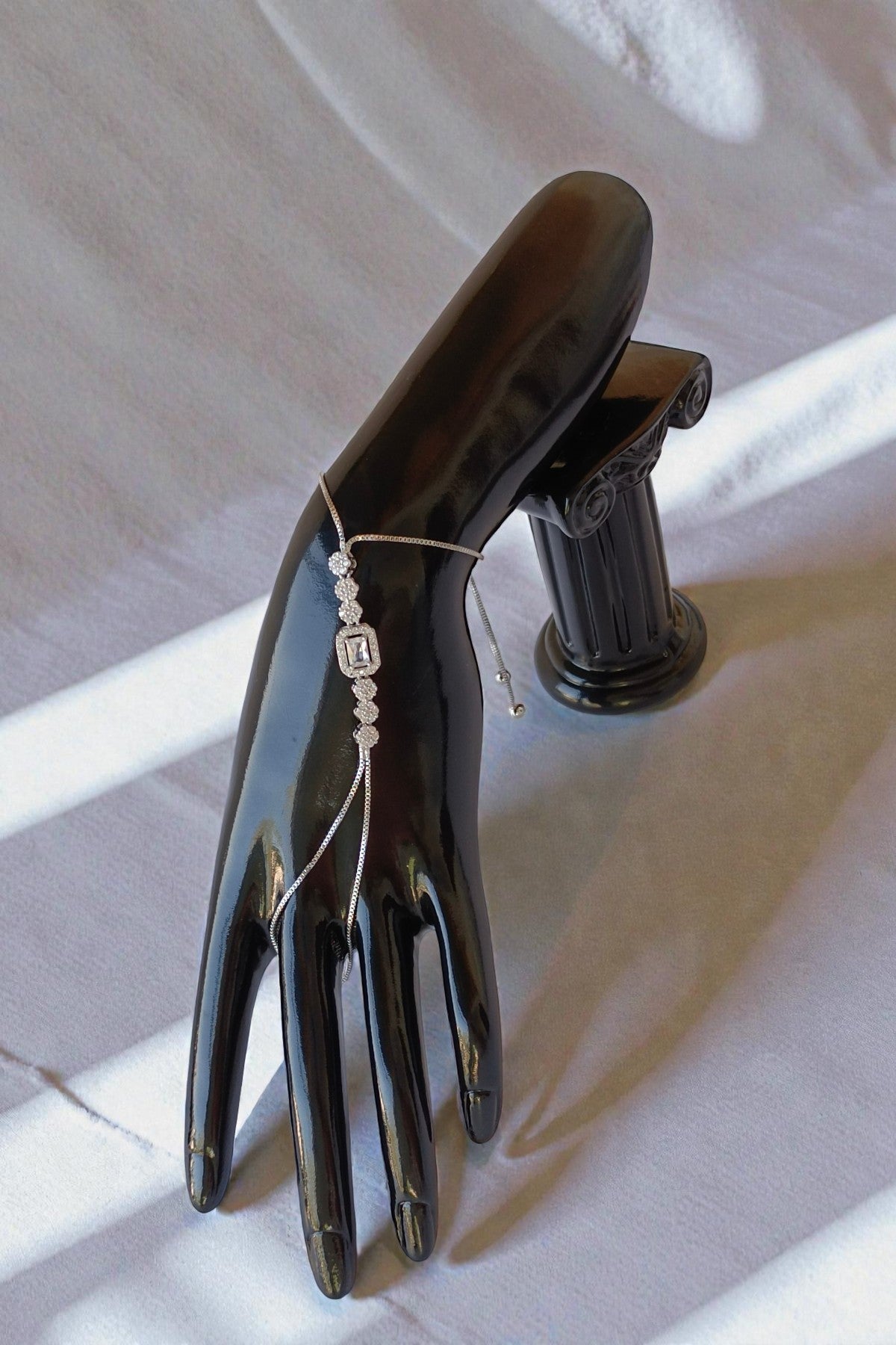 Raihana Chain Bracelet in Silver