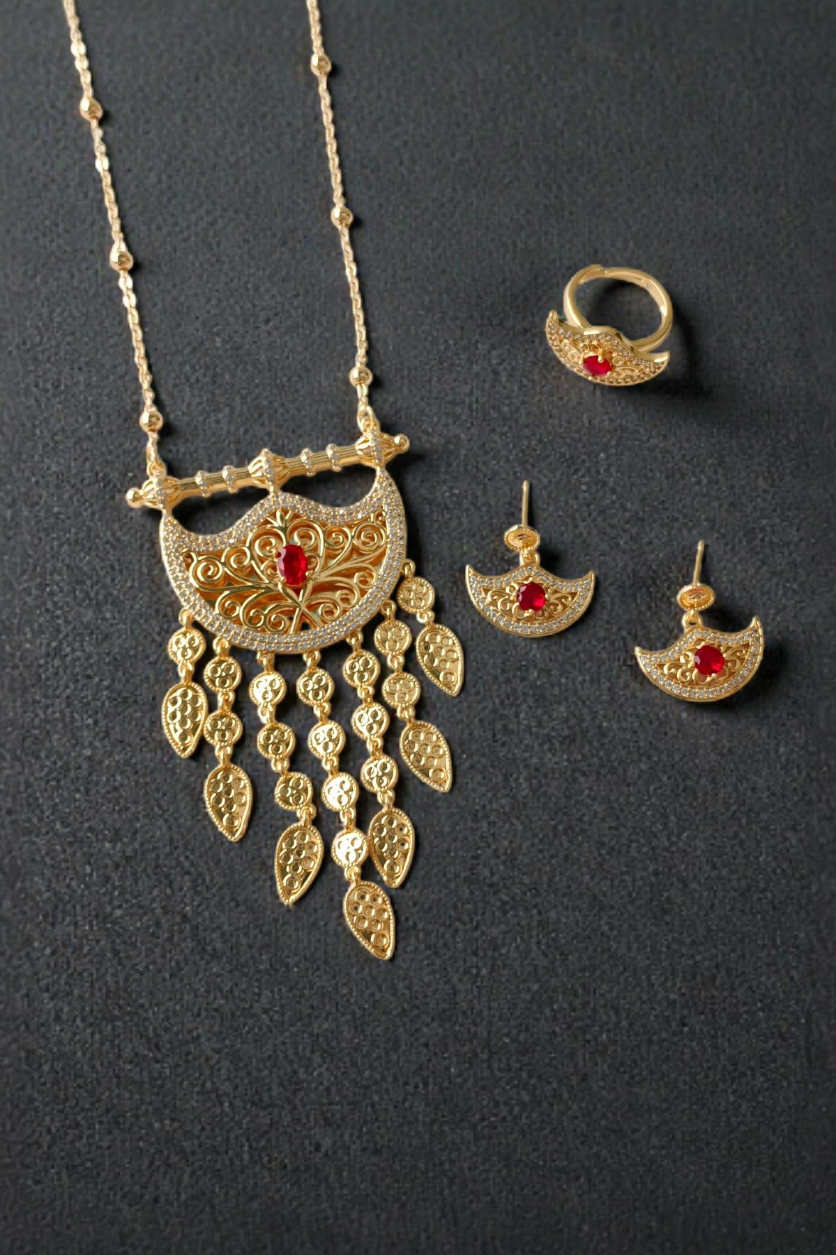 Nazeera Necklace Set
