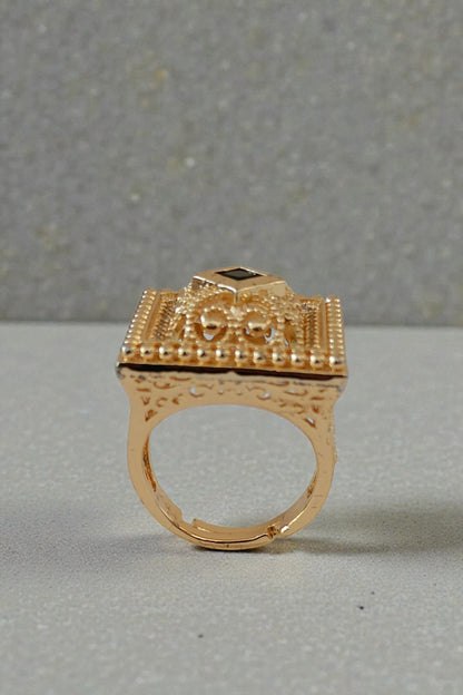 Alia square adjustable ring in black