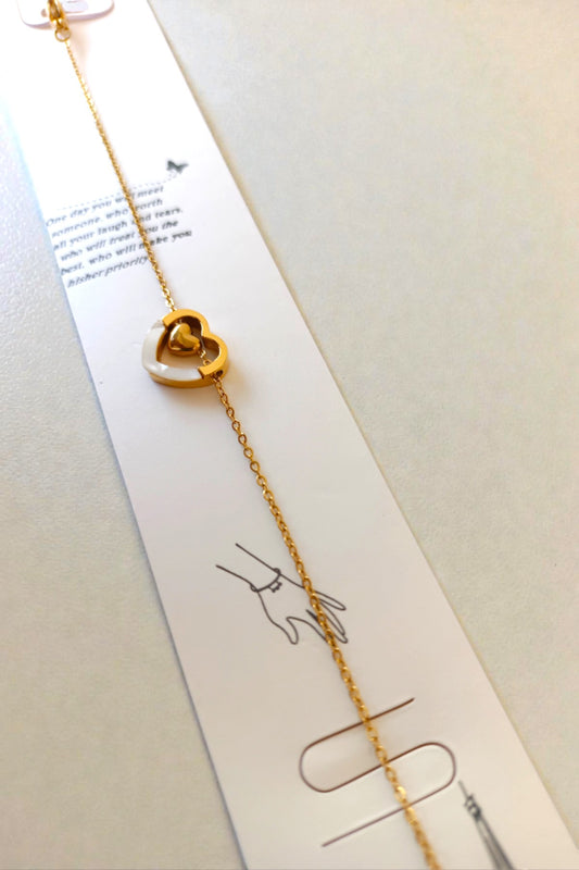 Minimal Heart Chain Bracelet – Gold Tone