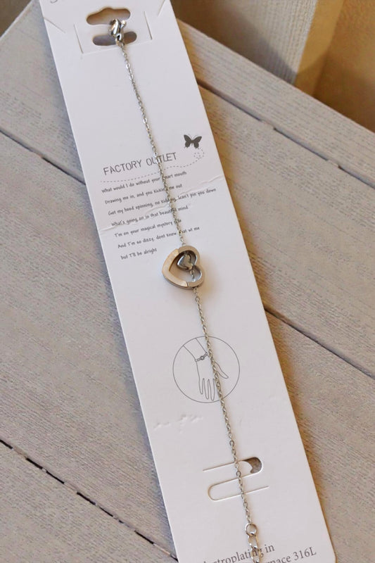 Minimal Heart Chain Bracelet – Silver Tone