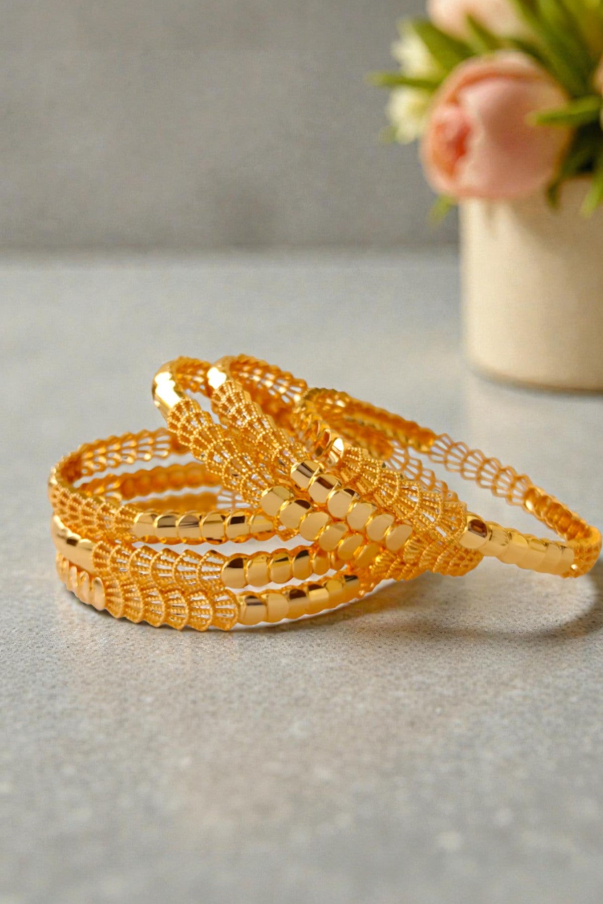 Fawzia Golden Bangles Set