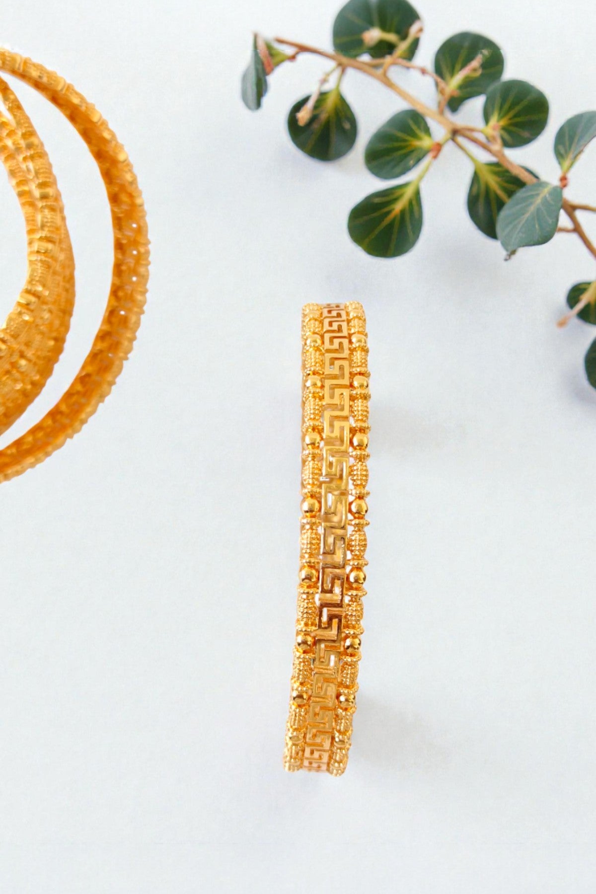 Fiza Golden Bangles Set