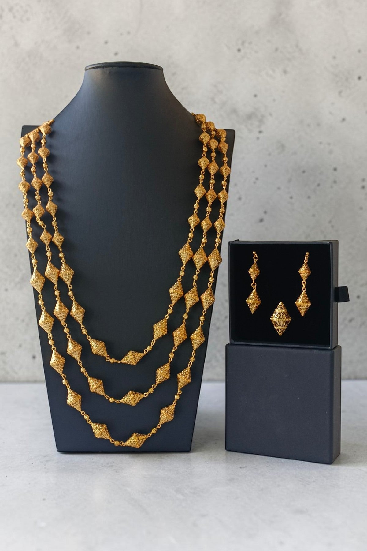 Samara Layered necklace set