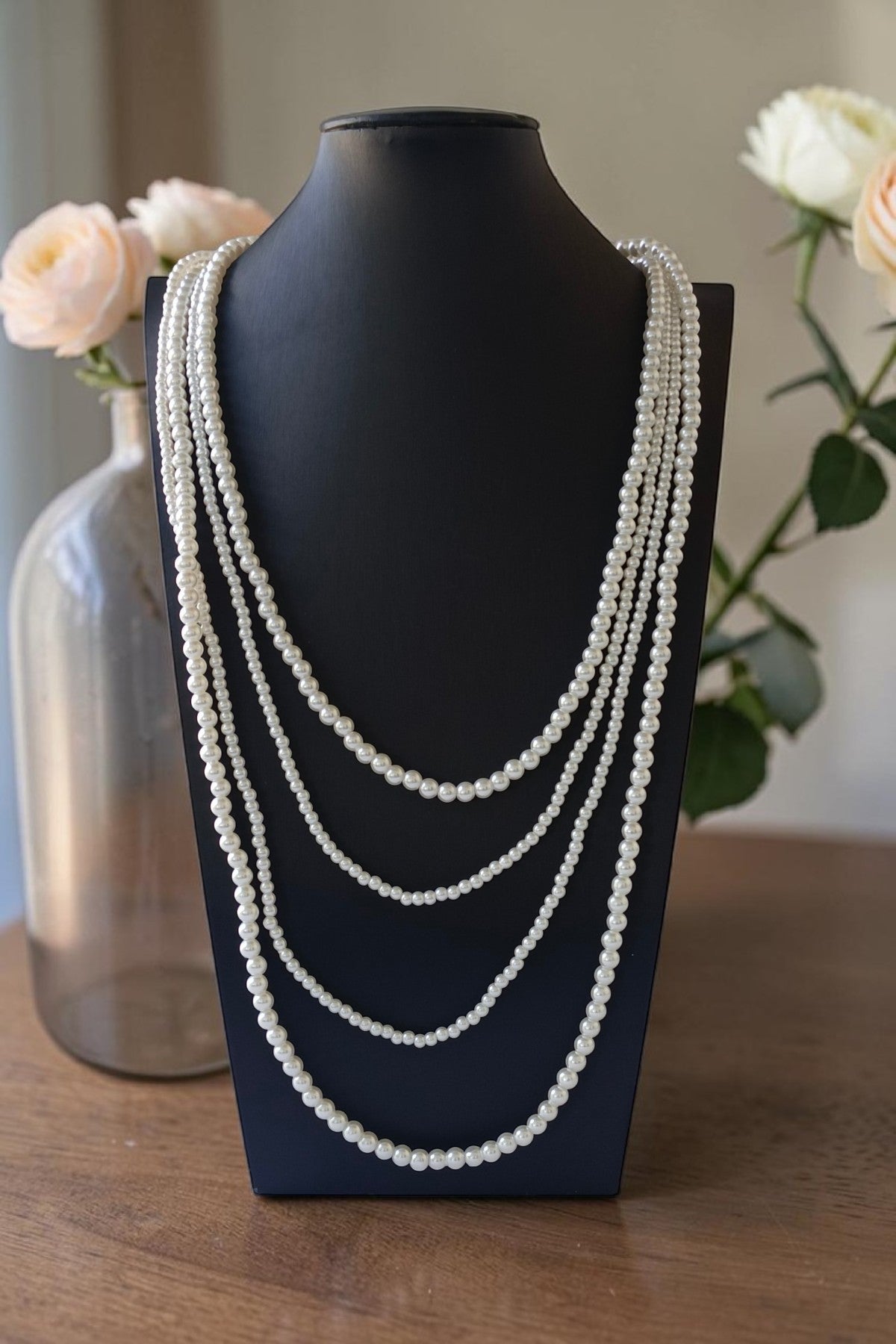 Long garland with pearls
