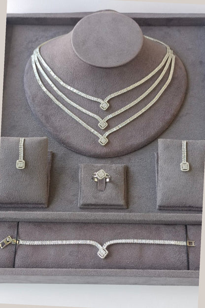 Grace American Diamonds Jewelry Set